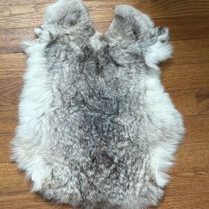0783 rabbit pelt Gray and Cream